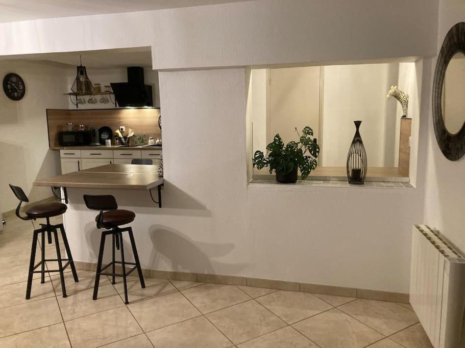 Agreable Maison Avec Jolie Terrasse Exterieure Champigneulles Luaran gambar